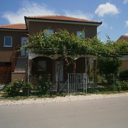 טרביניה Apartman Boki מראה חיצוני תמונה
