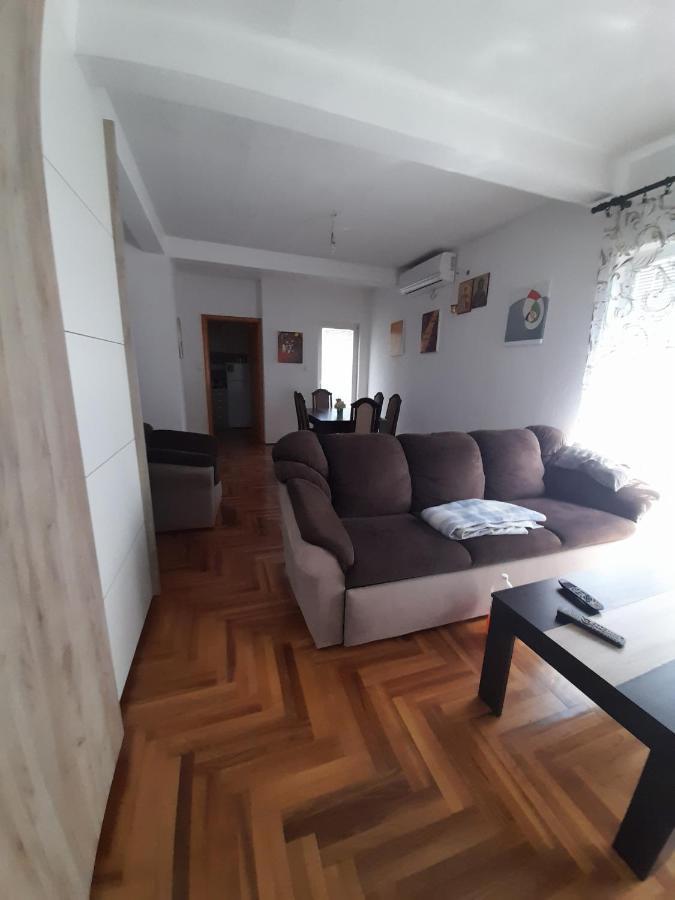 טרביניה Apartman Boki מראה חיצוני תמונה