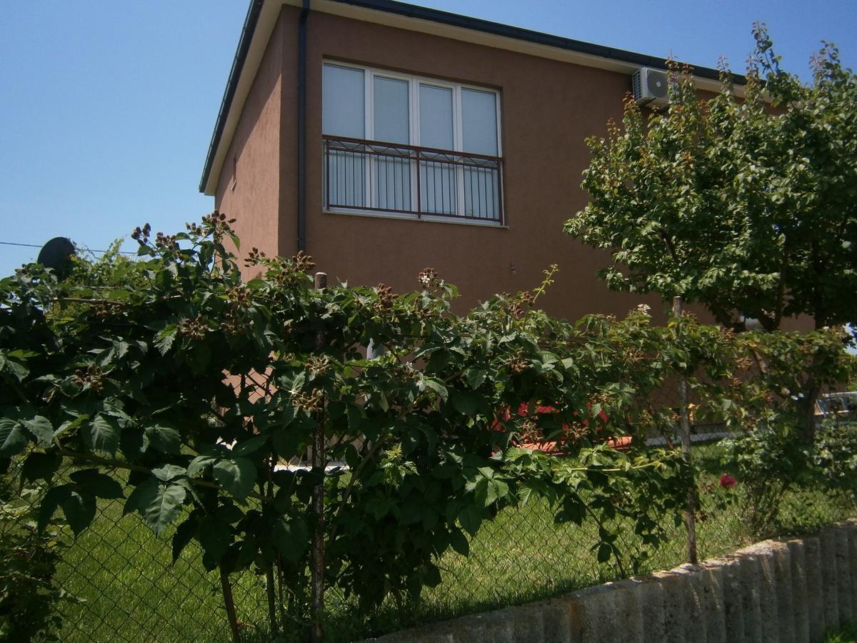 טרביניה Apartman Boki מראה חיצוני תמונה
